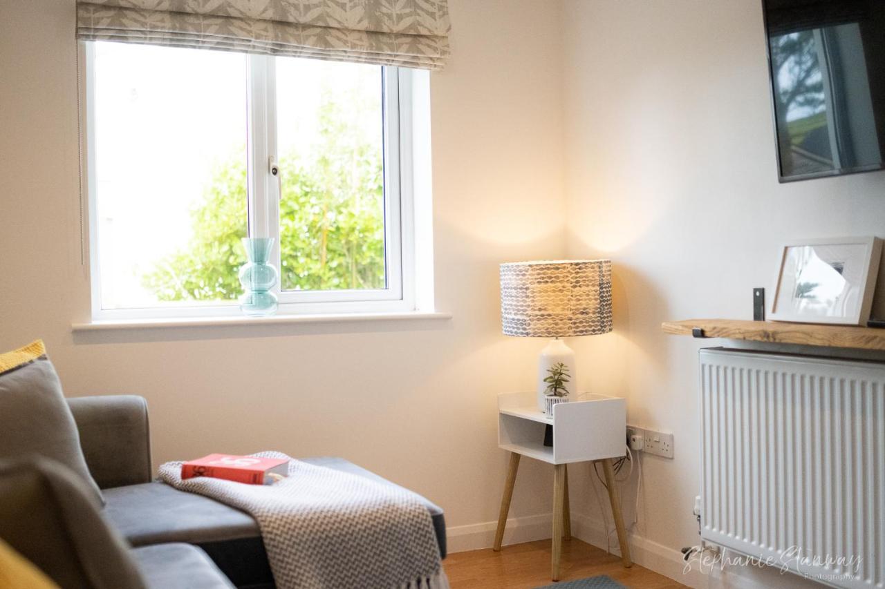 The Lookout, Modern Home From Home, Sleeps 5, With Private Parking & Outside Terrace St Ives Buitenkant foto