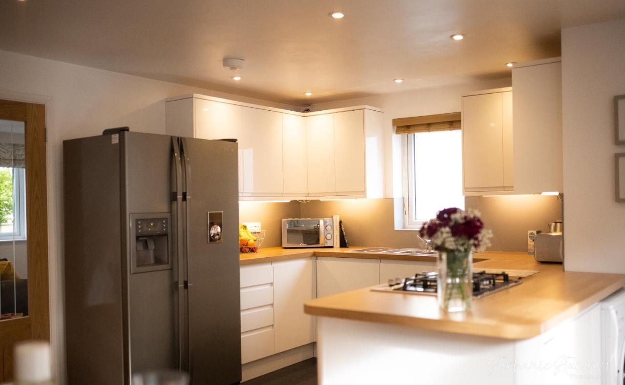 The Lookout, Modern Home From Home, Sleeps 5, With Private Parking & Outside Terrace St Ives Buitenkant foto