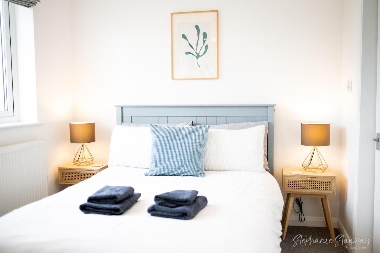 The Lookout, Modern Home From Home, Sleeps 5, With Private Parking & Outside Terrace St Ives Buitenkant foto