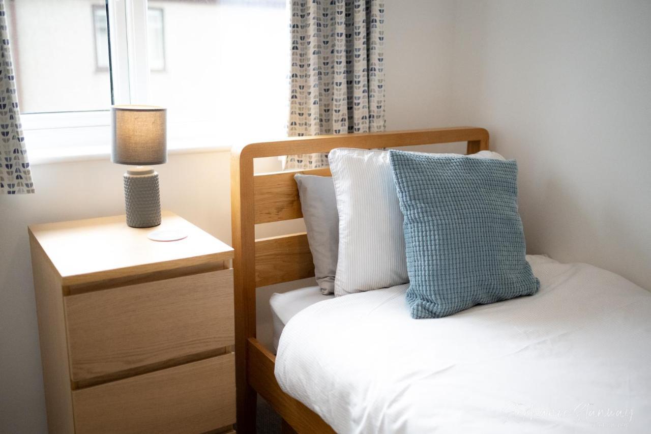 The Lookout, Modern Home From Home, Sleeps 5, With Private Parking & Outside Terrace St Ives Buitenkant foto